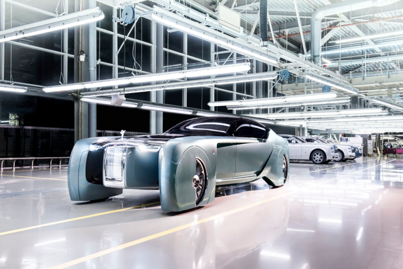 Illustration for article titled The Rolls-Royce 103EX Is A Bizarre Retro Gaze Into A Square-Wheeled Future